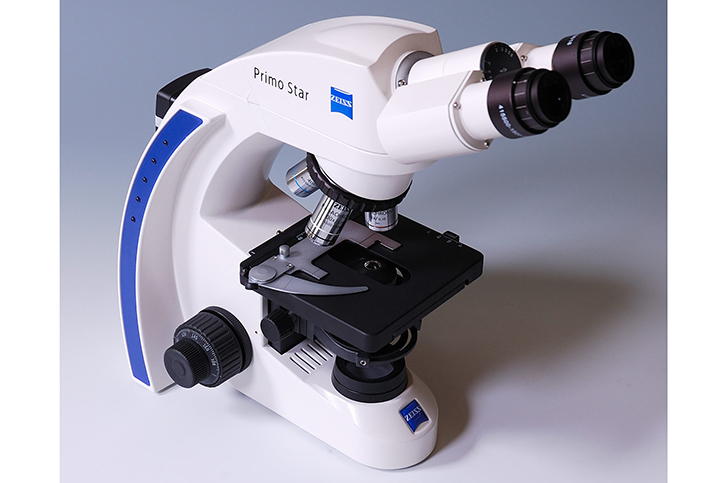 Microscope ZEISS binocular with 4 objectives,